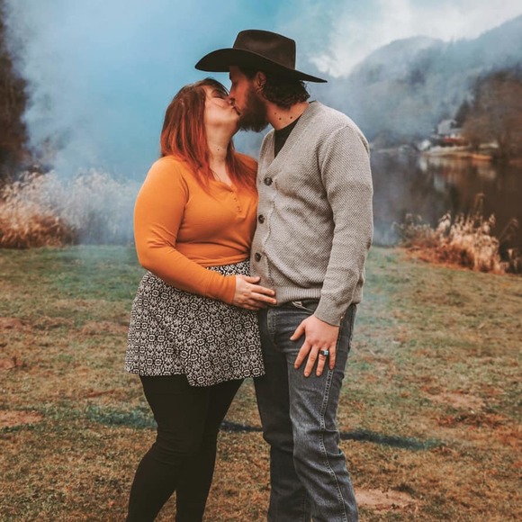 Meet your Posher, Dustin - Picture 1 of 1